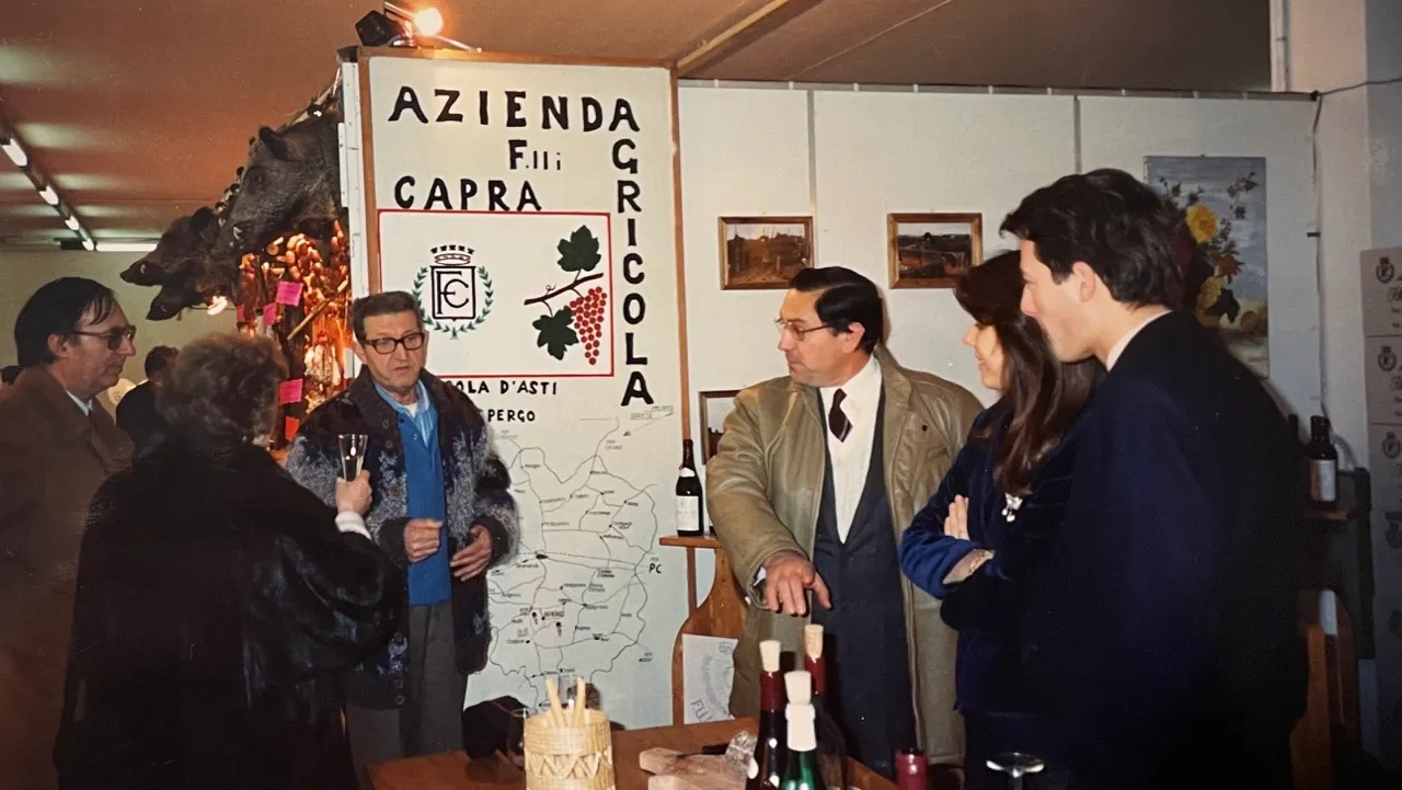Padiglione dell'azienda vitivinicola Michele Capra ad una fiera.